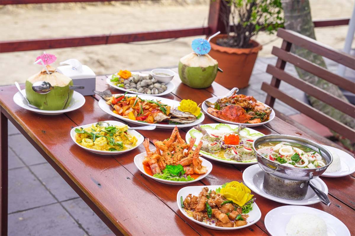 20 ที่พักริมทะเลระยอง วิวปัง ติดหาด เดินไม่กี่ก้าวถึงทะเล อัปเดตใหม่ 2569