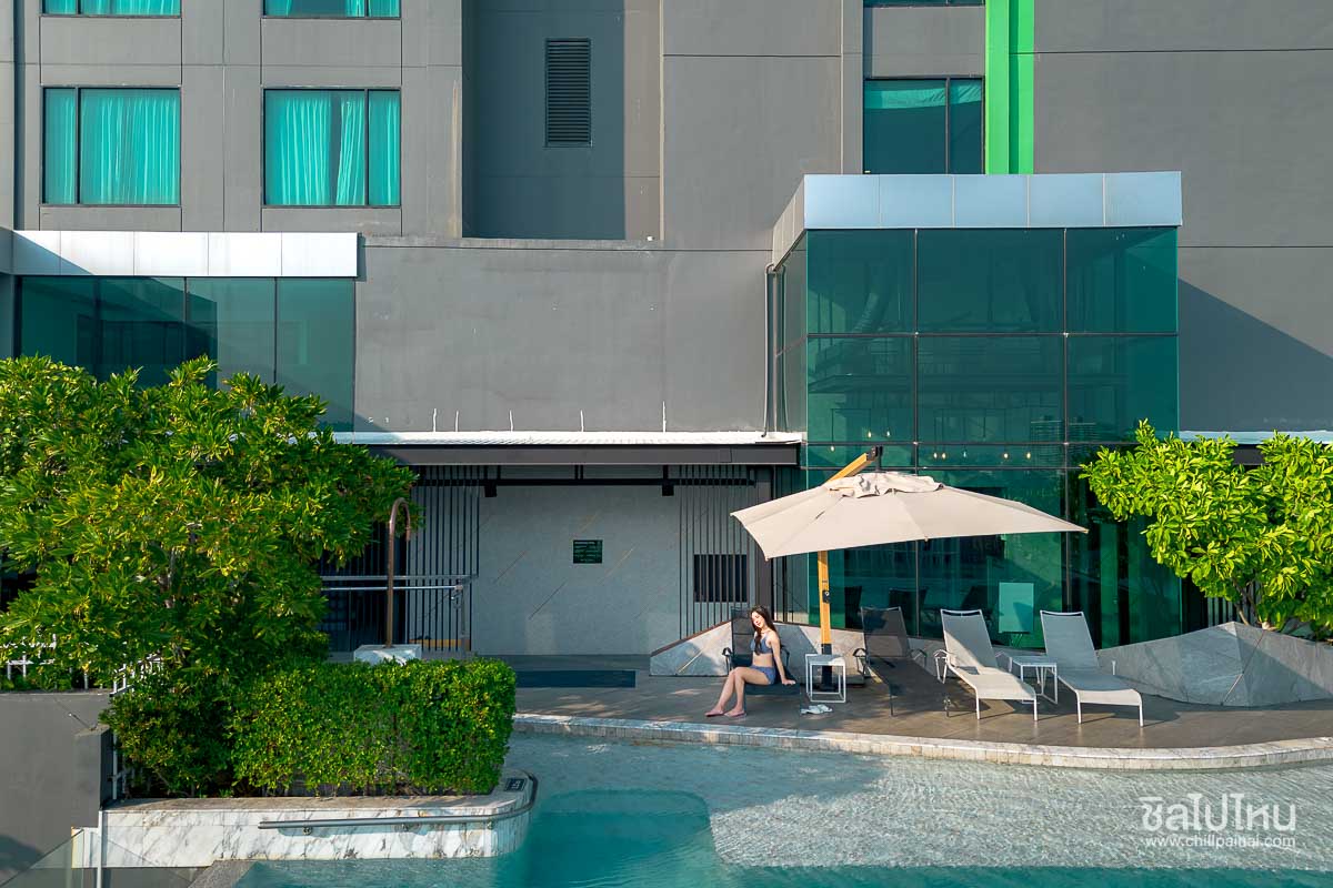 Holiday_Inn_Suites_Siracha_74