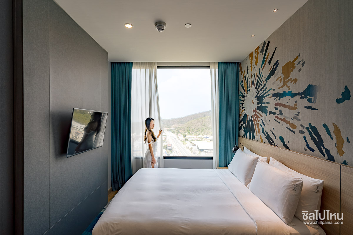 Holiday_Inn_Suites_Siracha_24