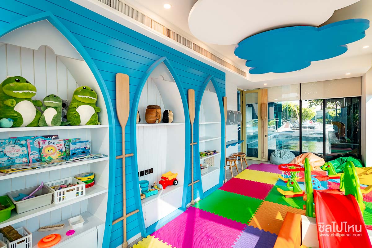 Holiday_Inn_Suites_Siracha_39