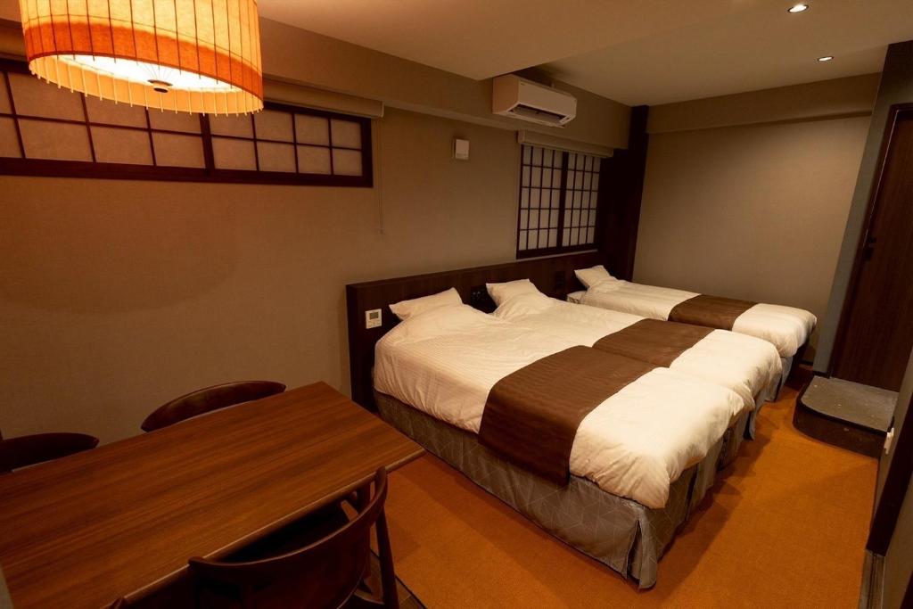 20 โรงแรมชินจูกุ โตเกียว ใกล้สถานีรถไฟ ห้องใหญ่สำหรับครอบครัว เอาใจสายช้อปปิ้ง อัปเดตใหม่ 2569