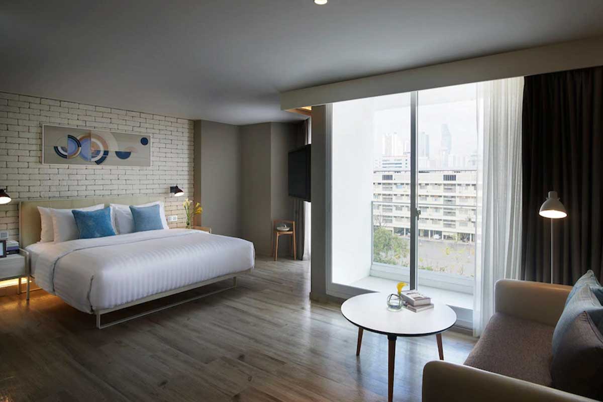 Shama_Yen_Akat_Bangkok-1
