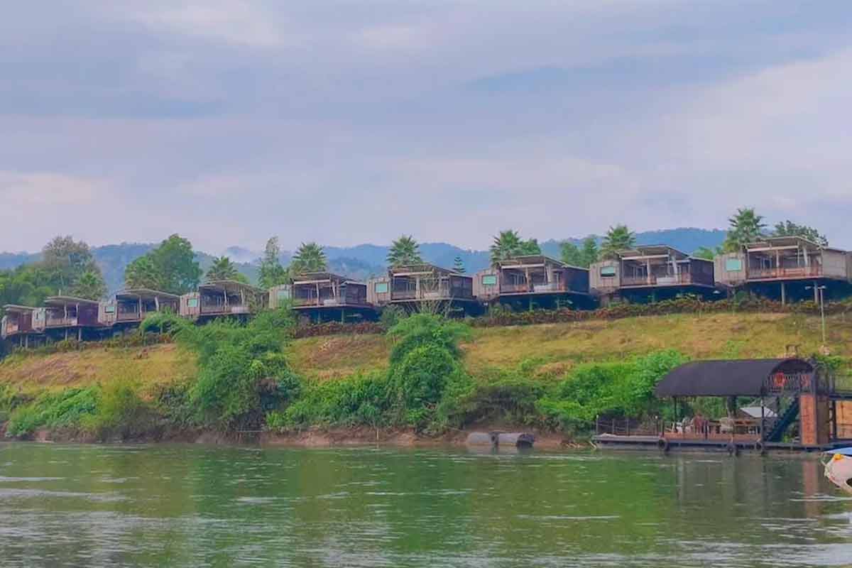 U_HAUS_Train_Cabin_Resort1