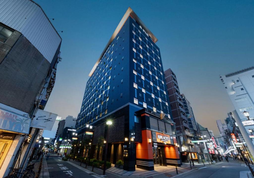 20 ที่พักโอซาก้า ย่านโดทงโบริ ใกล้ไฟป้ายกูลิโกะ เดินเที่ยวได้ ช้อปปิ้งสะดวก อัปเดตใหม่ 2569