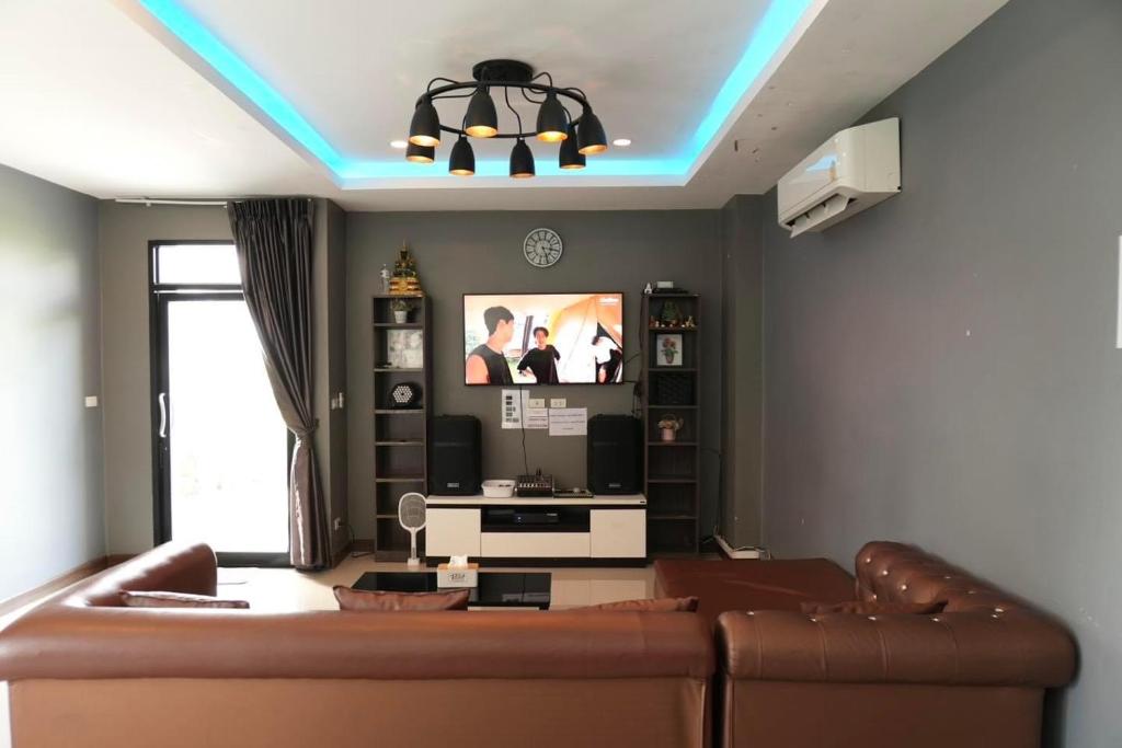 20 บ้านเป็นหลังเขาใหญ่ ปากช่อง ใกล้งานคอนเสิร์ตนั่งเล่น ทองสมบูรณ์คลับ พักยกแก๊ง เดินทางสะดวก อัปเดตใหม่ 2569