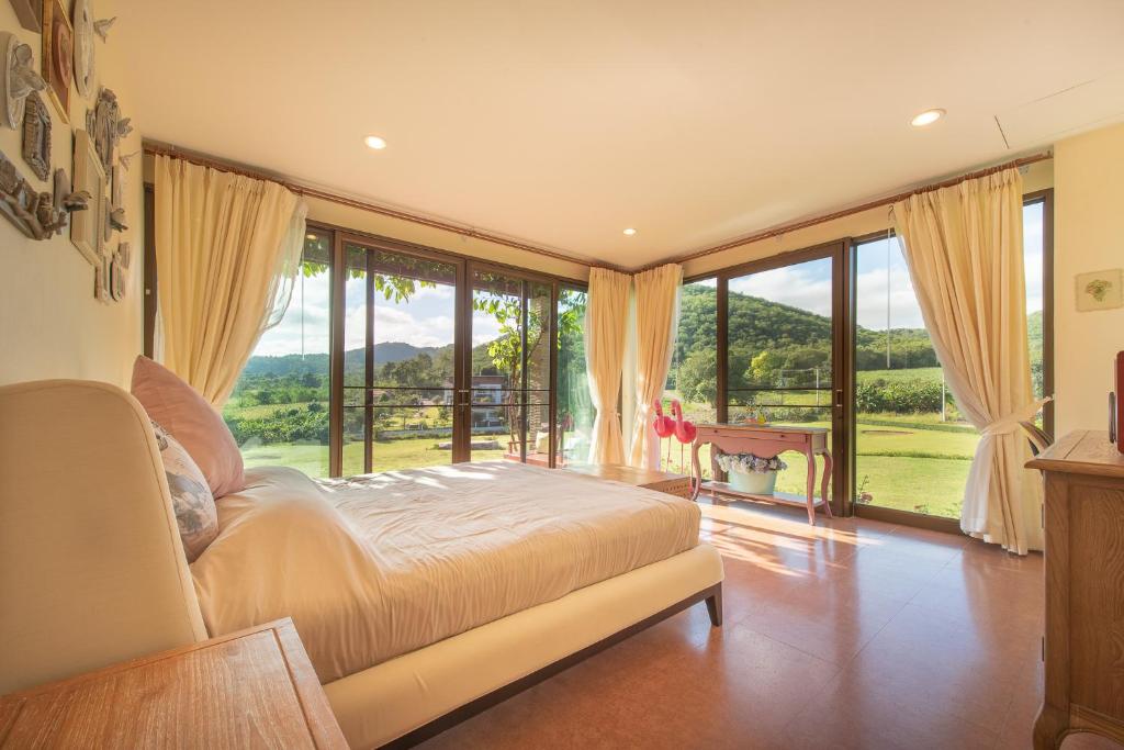 20 บ้านเป็นหลังเขาใหญ่ ปากช่อง ใกล้งานคอนเสิร์ตนั่งเล่น ทองสมบูรณ์คลับ พักยกแก๊ง เดินทางสะดวก อัปเดตใหม่ 2569