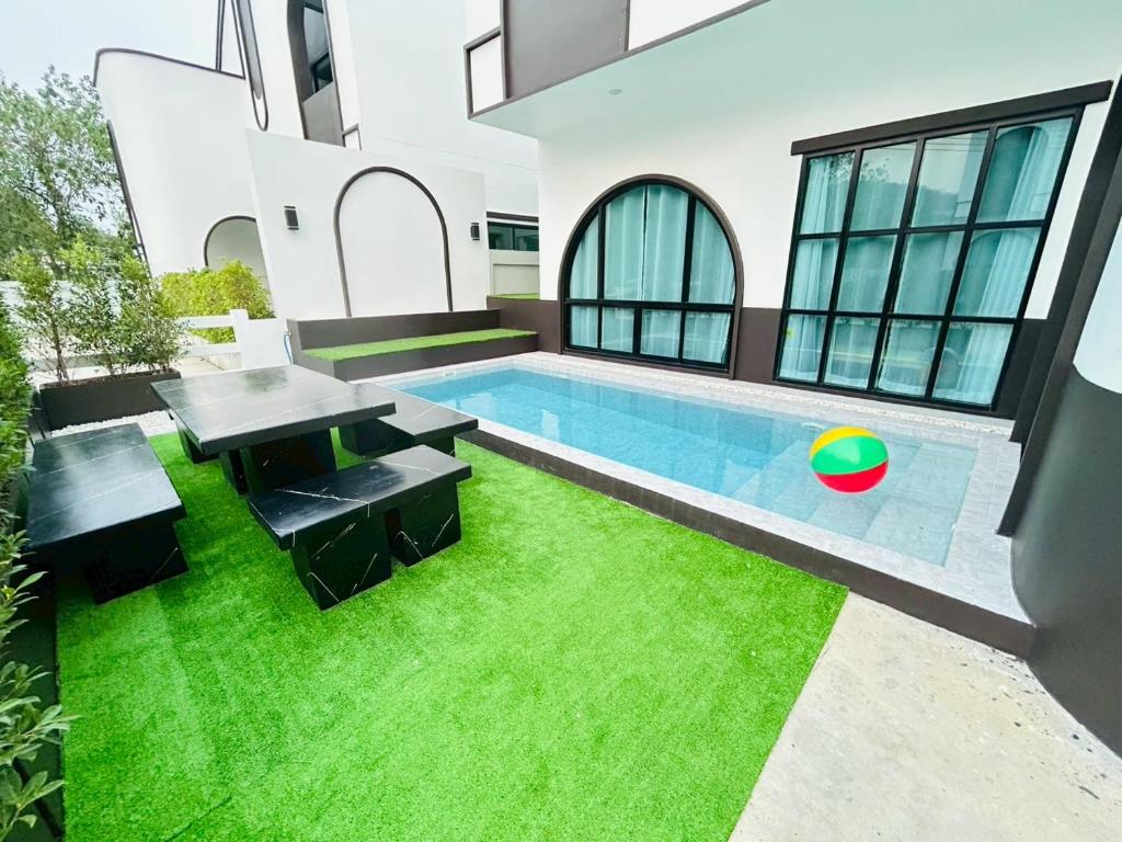 20 บ้านเป็นหลังเขาใหญ่ ปากช่อง ใกล้งานคอนเสิร์ตนั่งเล่น ทองสมบูรณ์คลับ พักยกแก๊ง เดินทางสะดวก อัปเดตใหม่ 2569