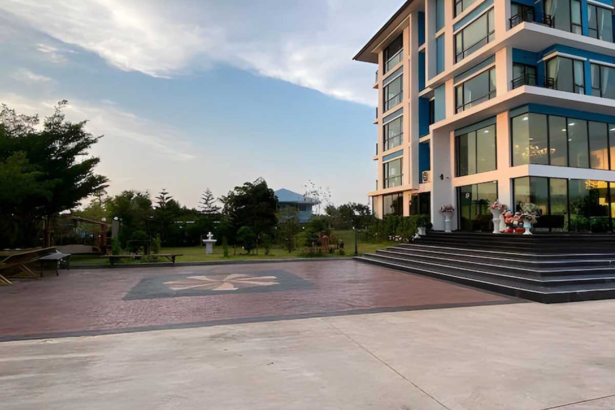 Arunsakhon_Luxury_Condo1