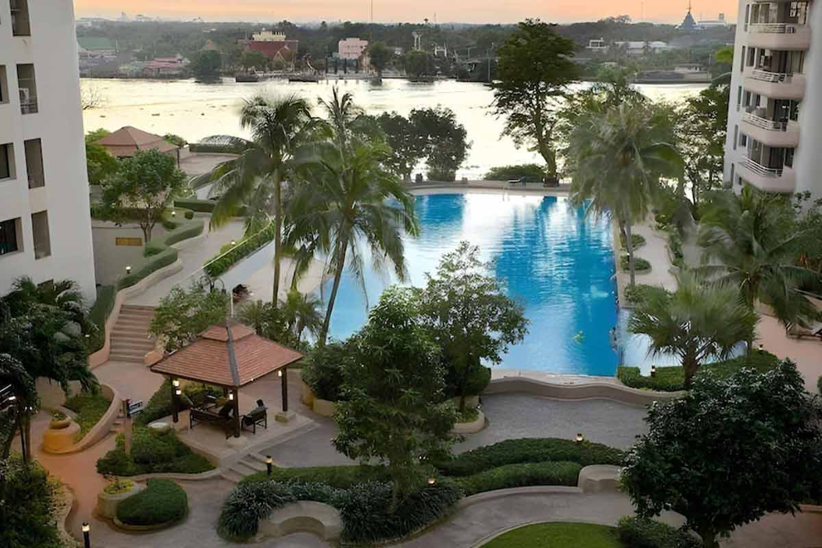 Riverine_Place