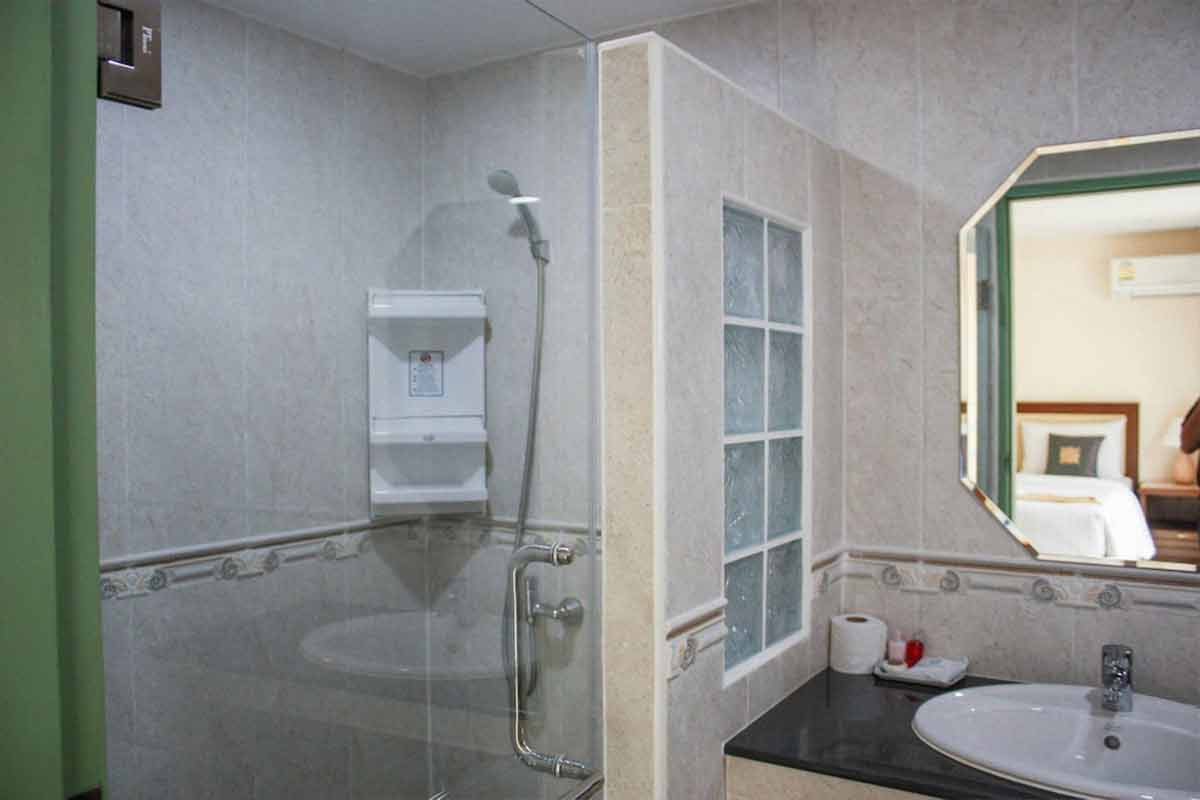 Panjais_Place2