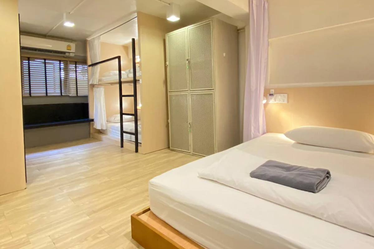 Monomer_Hostel1