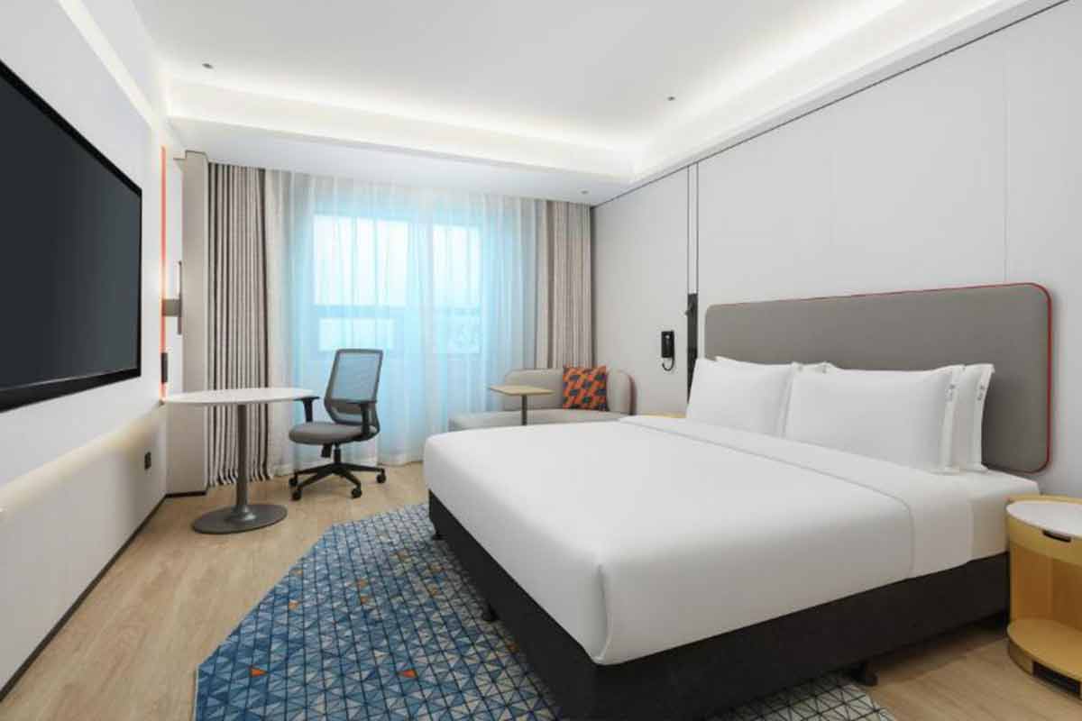 Holiday_Inn_Express1
