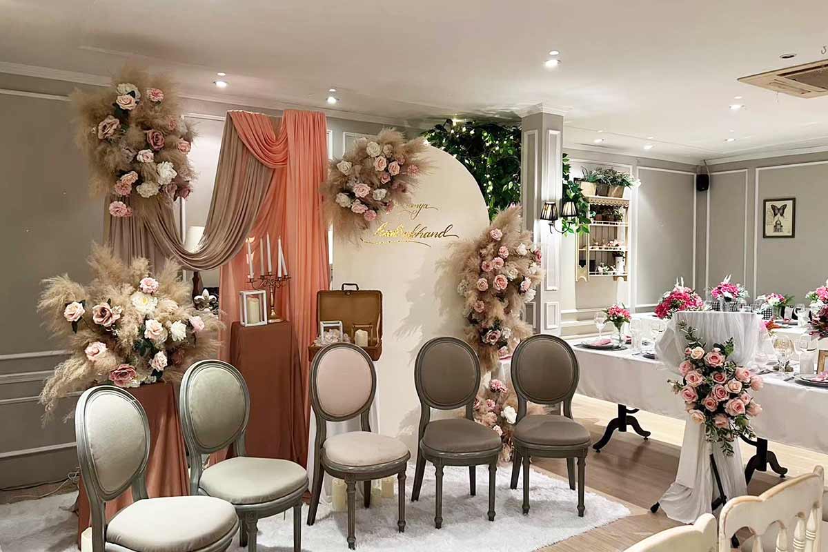 Audrey_Cafe2