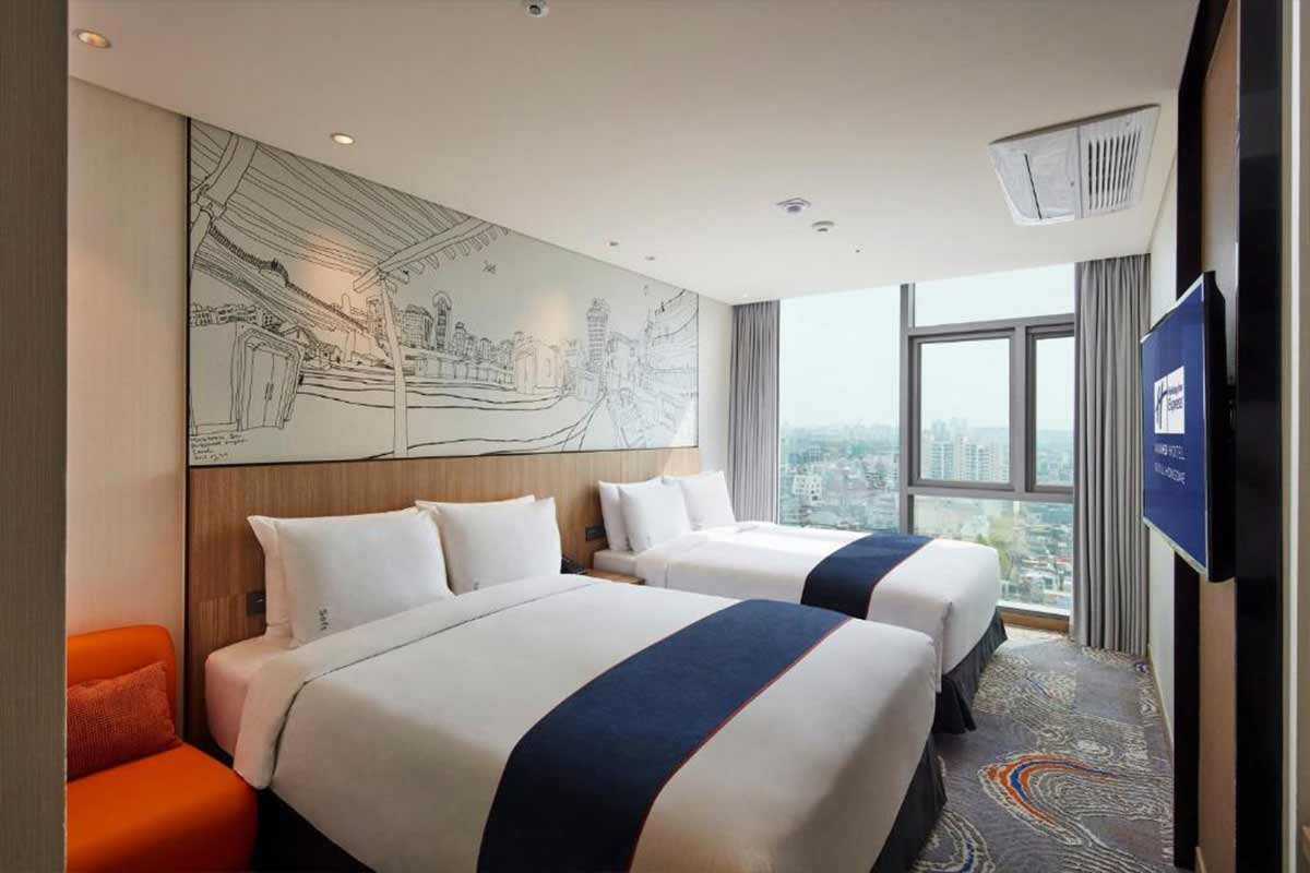 _Holiday_Inn_Express1