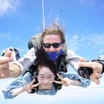 ตั๋วกิจกรรมกระโดดร่ม Tandem Jump พร้อมครูฝึกมืออาชีพ มีรถรับ-ส่ง สำหรับผู้ใหญ่ 1 ท่าน, พัทยา