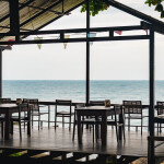 Analay Resort (อาณาเล รีสอร์ท) ห้อง แอร์ วิวสวน (Downhill Side) 2 ท่าน ,เกาะกูด