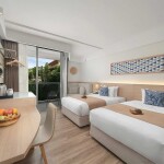 Andaman Beach Hotel Phuket Handwritten Collection (โรงแรม อันดามัน บีช ภูเก็ต แฮนด์ริทเทน คอลเลกชั่น) ห้อง Classic room with balcony 2 ท่าน ภูเก็ต