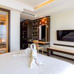 Bay Beach Resort Jomtien (เบย์ บีช รีสอร์ท จอมเทียน) ห้อง Deluxe Room 2 ท่าน พัทยา