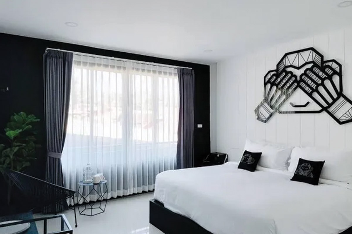 Blu-Monkey-PhiPhi-Island