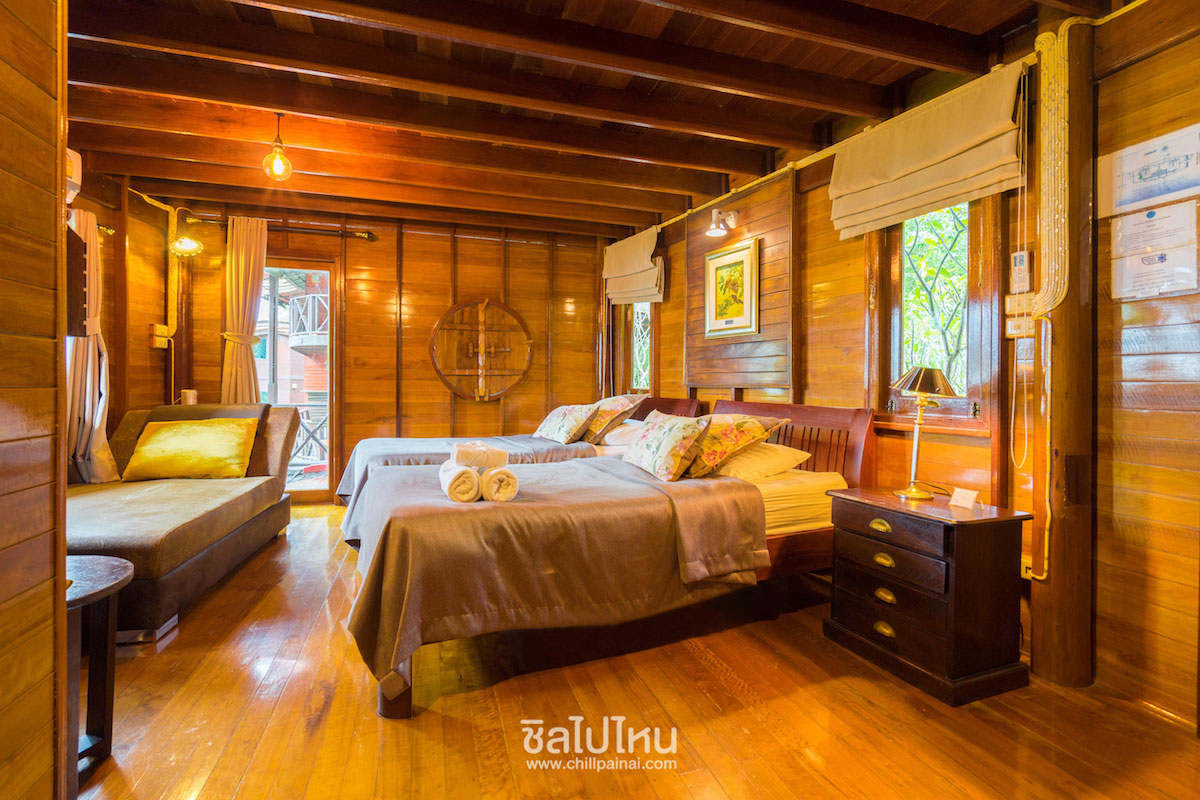 Deluxe lake and garden view เพชรธาร2