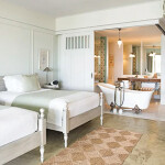 Devasom Hua Hin Resort (เทวาศรม หัวหิน รีสอร์ท) ห้อง Seaside Deluxe room 2 ท่าน, พัทยา