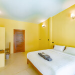 Diamond Beach Resort (ไดมอนต์ บีช รีสอร์ท) ห้อง Deluxe Twin beds Room 2 ท่าน เกาะเสม็ด