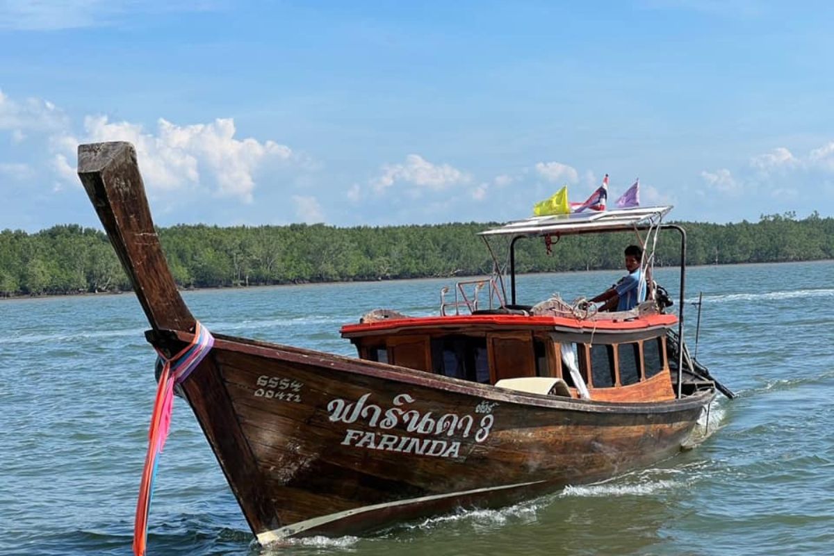 One Day Trip เหมาลำเรือหางยาว Luxury Longtail Boat เที่ยวอ่าวพังงา สำหรับ 1-10 ท่าน ,พังงา