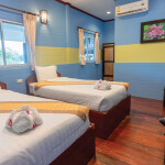 Heaven Kwai Resort (เฮฟเว่น แคว รีสอร์ท) ห้อง แพชวนชม / บ้านอินทนิล 2 ท่าน, กาญจนบุรี