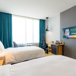 Holiday Inn and Suites Siracha Laemchabang (ฮอลิเดย์ อินน์ แอนด์ สวีท ศรีราชา แหลมฉบัง) ห้อง Standard  2 ท่าน ศรีราชา