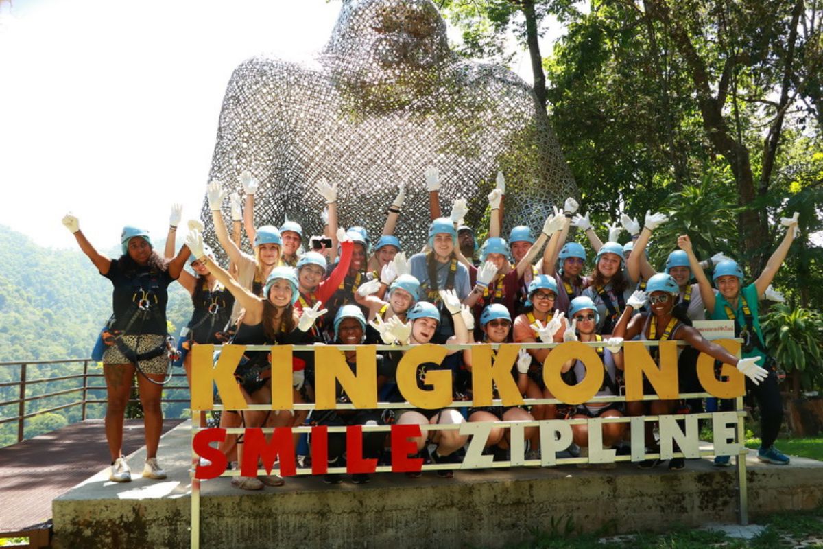 กิจกรรม Zipline สุดหวาดเสียวชมวิวจากยอดเขา พร้อมบุฟเฟ่ต์อาหารไทย ที่ Kingkong Zipline Chiangmai ,เชียงใหม่