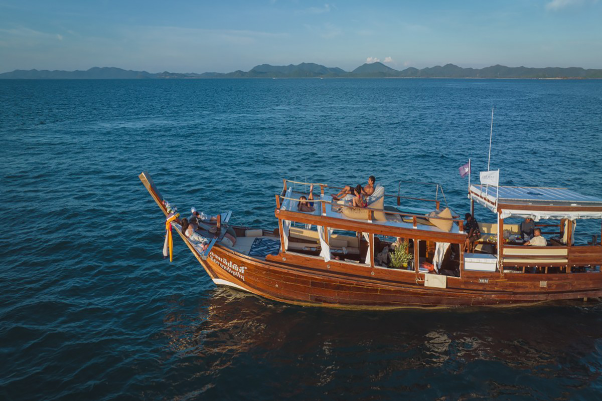 ล่องเรือหางยาวสุดหรู One Day Trip (จอย) ทัวร์ 7 เกาะ , กระบี่