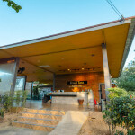 Kwai Tara Riverside Villas ห้อง Canal Access Villas + อาหารเช้า+ล่องแพ+นั่งช้าง+หมูกระทะ ,กาญจนบุรี
