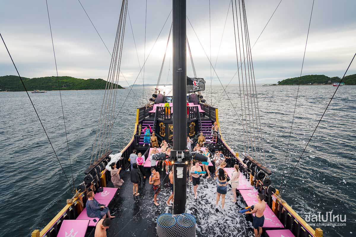 Black_Pearl_Pirate_Ship_58