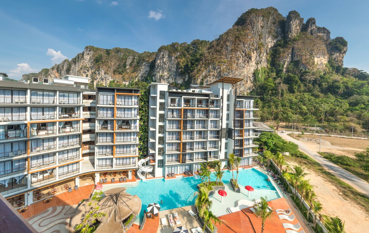 แพ็คเกจกระบี่ 3 วัน 2 คืน พักที่ SEA SEEKER KRABI RESORT + เดย์ทริปเกาะพีพี เกาะไข่ + รถเช่า 48 ชม.