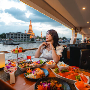 New Year Party : SUNSET Meridian Cruise 2 บุฟเฟ่ต์ดินเนอร์บนเรือหรูล่องแม่น้ำเจ้าพระยา สำหรับ 1 ท่าน