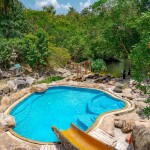 Nana Resort Kaeng Krachan (นาน่ารีสอร์ท แก่งกระจาน) ห้อง Deluxe Room แก่งกระจาน