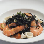 บุฟเฟต์ Friday Dinner or Sunday Brunch BBQ Buffet ที่ ห้องอาหารเดอะสแควร์ โรงแรมโนโวเทล กรุงเทพ บางนา, 2 ท่าน