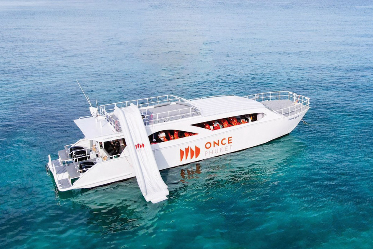 ล่องเรือ Luxury Speed Catanaran ภูเก็ต · ดำน้ำเกาะพีพี เกาะไข่ เกาะไผ่ อ่าวมาหยา ชมพระอาทิตย์ตกเกาะไม้ท่อน · จอยทัวร์