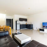 Oriental Beach Pearl Resort (โอเรียนทอล บีช เพิร์ล รีสอร์ต) ห้อง โลตัสทาวน์เฮาส์ 2 ท่าน ,ปราณบุรี