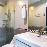 Oriental Beach Pearl Resort (โอเรียนทอล บีช เพิร์ล รีสอร์ต) ห้อง โลตัสทาวน์เฮาส์ 2 ท่าน ,ปราณบุรี