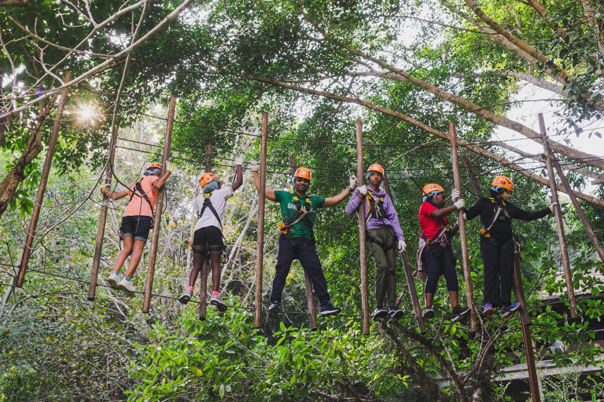 บัตรกิจกรรม Zipline Program A 10 สถานี ที่ Phoenix Adventure Park รวมอาหารกลางวันและรถรับ-ส่ง สำหรับ 1 ท่าน, เชียงใหม่