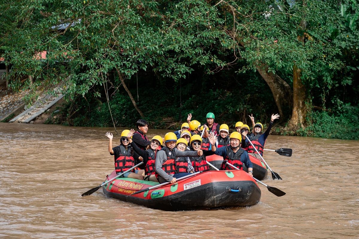 เหมาลำล่องแก่ง 1-7 ท่าน ที่ ภูมินทร์ล่องแก่ง ,นครนายก