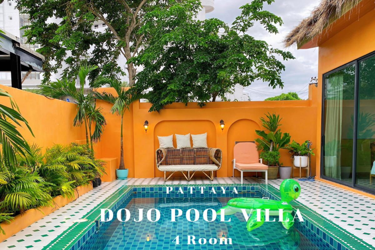 พูลวิลล่าพัทยา : V1 DOJO POOL VILLA TIKI LOUNGE 4 ห้องนอน เริ่ม 12 ท่าน