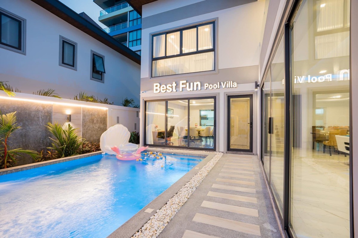 พูลวิลล่าพัทยา : Best Fun Pool Villa สำหรับ 16 ท่าน