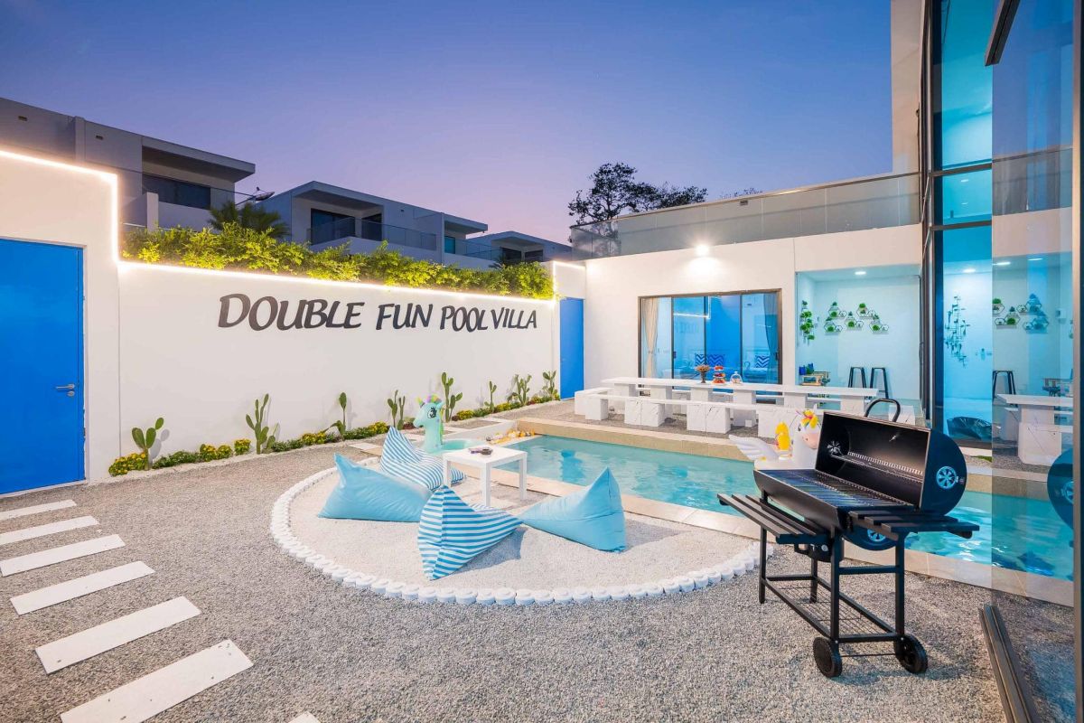 พูลวิลล่าพัทยา : Double Fun Pool villa สำหรับ 20 ท่าน