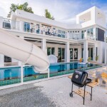 พูลวิลล่าพัทยา : Funday Pool Villa 4 ห้องนอน สำหรับ 14 ท่าน
