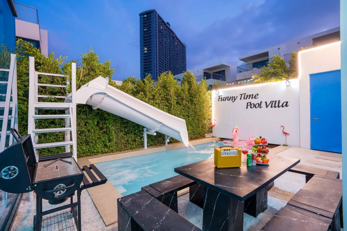 พูลวิลล่าพัทยา : Funny Time Pool villa สำหรับ 12 ท่าน