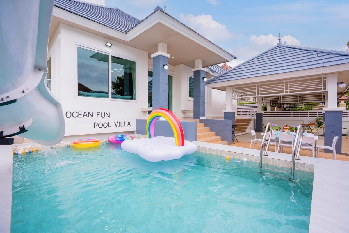 พูลวิลล่าพัทยา : Ocean Fun Pool Villa สำหรับ 10 ท่าน