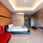 Ruanwaree Resort (เรือนวารี รีสอร์ท แก่งกระจาน) ห้อง LOFT 2 ท่าน ,แก่งกระจาน