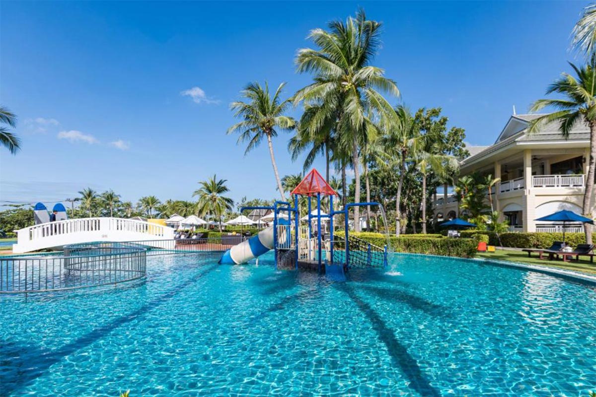 Sofitel Krabi Phokeethra Golf and Spa Resort (โซฟิเทล กระบี่ โภคีธรา กอล์ฟ แอนด์ สปา รีสอร์ท) ห้อง Superior room ท่าน กระบี่